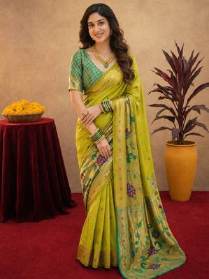 Parrot soft silk blend banarasi jacuard work pethani saree with unstitched blouse piece 1