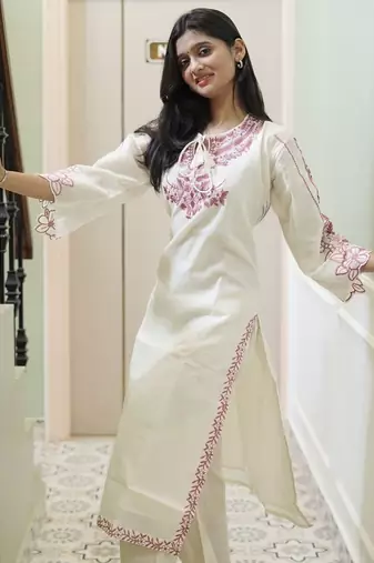 Ivory Cotton Kurta Set with Intricate Magenta Floral Embroidery 3-Piece Set