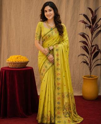 Parrot soft silk blend banarasi jacuard work pethani saree with unstitched blouse piece 1