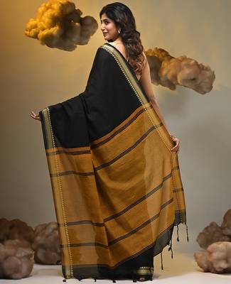 Black cotton handspun soft saree with texture borders 2