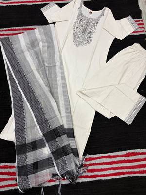 Premium khadi cotton fabric embroidery work kurta set with dupatta 5