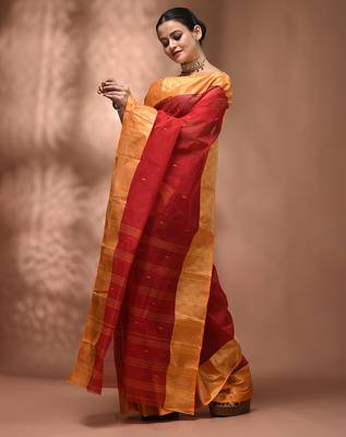 Red tant pure cotton saree with zari border 5