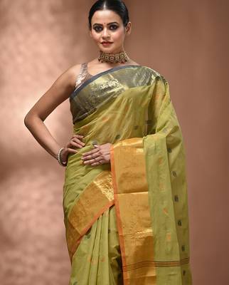 Pastel green tant pure cotton saree with contrasting zari border 4