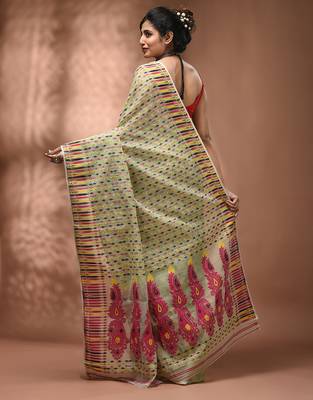 Pidtachio green silk cotton handwoven soft jamdani saree 2