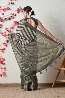 green cotton blend stripes print golden zari woven border saree with unstitched blouse piece 3