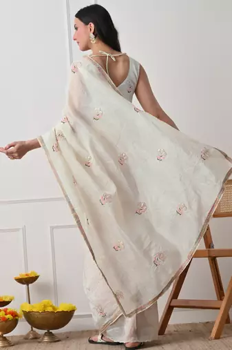 off white tissue crush embellished lace border saree with unstitched blouse piece