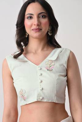 off white tissue crush embellished lace border saree with unstitched blouse piece 5
