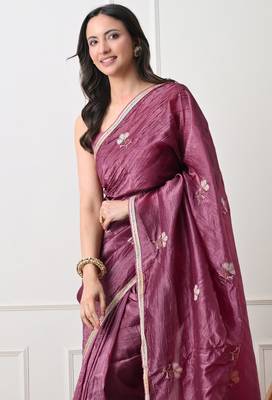 magenta tissue crush embellished lace border saree with unstitched blouse piece 2