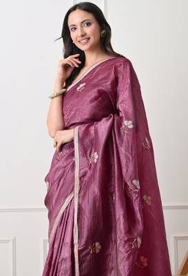 magenta tissue crush embellished lace border saree with unstitched blouse piece 4