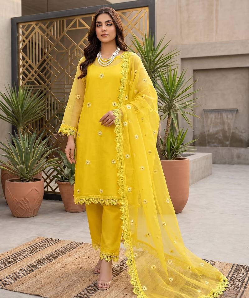 Women’s yellow embroidered straight kurta pant set with dupatta