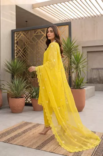 Women’s yellow embroidered straight kurta pant set with dupatta
