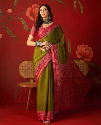 Olive silk cotton printed saree with unstitched blouse piece. 2