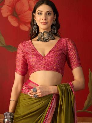 Olive silk cotton printed saree with unstitched blouse piece. 4