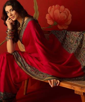Rani silk cotton printed saree with unstitched blouse piece. 1