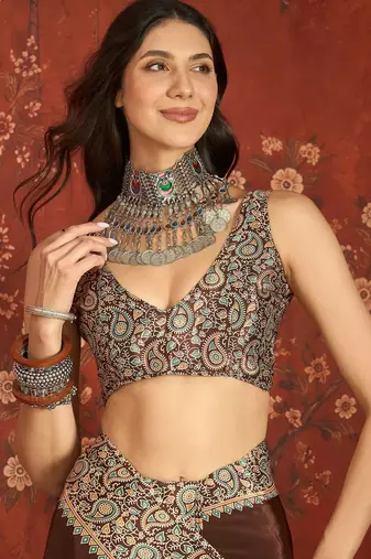 Brown silk blend crepe printed saree with unstitched blouse piece
