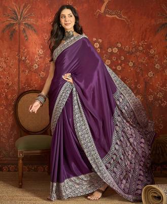 Purple silk blend crepe printed saree with unstitched blouse piece. 1