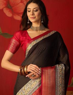 Black silk cotton zari checks saree with unstitched blouse piece. 4