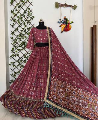Wine Navratri Special Mirror Work Chaniya Choli 3