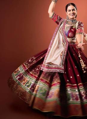 Maroon Navratri Mirror Work Chaniya Choli 1