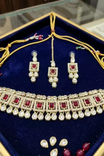 Maroon necklace set with earrings & maang tikka | kundan & agate stone | lacquer plating
