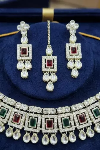 Maroon green necklace set with earrings & maang tikka | kundan & agate stone | lacquer plating