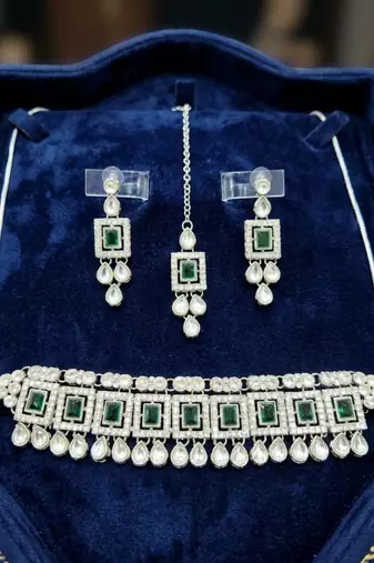 Green color necklace set with earrings & maang tikka | kundan & agate stone | silver plated