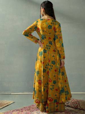 Women Floral Printed Wrap Anarkali Kurta with Palazzos 5