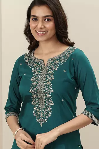 Floral Embroidered Notch Neck Sequinned Straight Kurta With Trousers & Dupatta