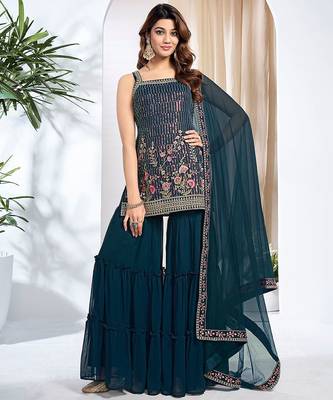 Women Floral Embroidered Regular Thread Work Kurta with Sharara & With Dupatta 1