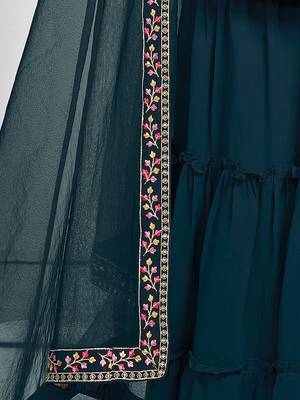 Women Floral Embroidered Regular Thread Work Kurta with Sharara & With Dupatta 4