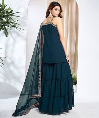 Women Floral Embroidered Regular Thread Work Kurta with Sharara & With Dupatta 7