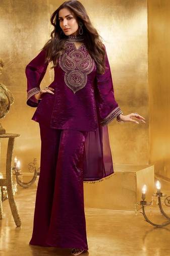 Women Floral Zari Embroidered Yoke Design Crushed Organza Kurta Set with Dupatta