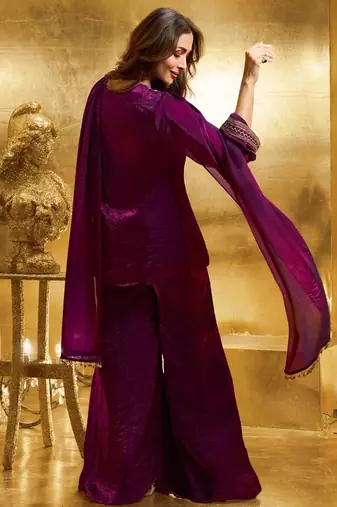 Women Floral Zari Embroidered Yoke Design Crushed Organza Kurta Set with Dupatta