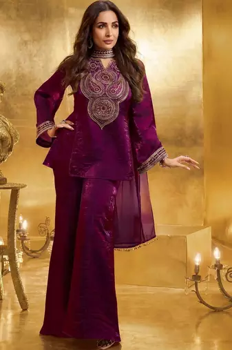Women Floral Zari Embroidered Yoke Design Crushed Organza Kurta Set with Dupatta