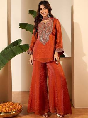 Women Floral Zari Embroidered Yoke Design Kurta Set with Dupatta 1