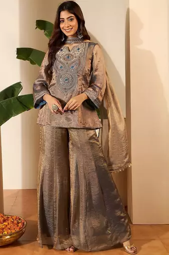 Women Floral Zari Embroidered Yoke Design Kurta Set with Dupatta