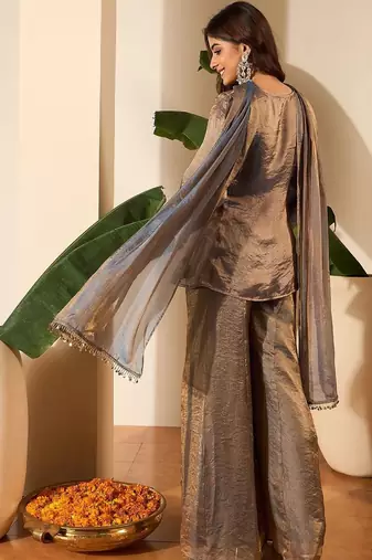 Women Floral Zari Embroidered Yoke Design Kurta Set with Dupatta