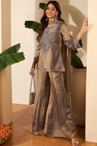 Women Floral Zari Embroidered Yoke Design Kurta Set with Dupatta