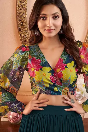 Printed V-Neck Cro Top With Long Flared Skirt 