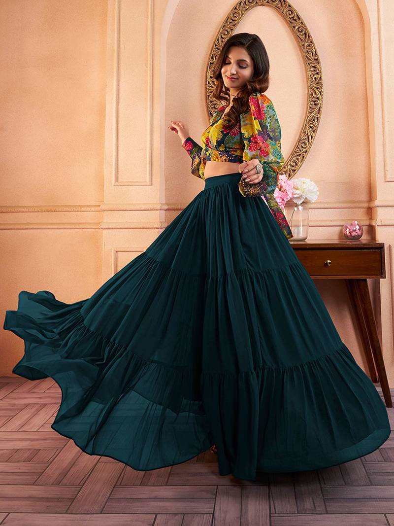 Printed V-Neck Cro Top With Long Flared Skirt 