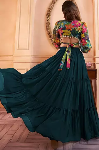 Printed V-Neck Cro Top With Long Flared Skirt 