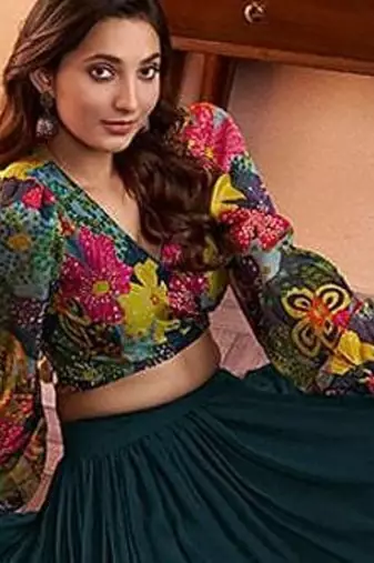 Printed V-Neck Cro Top With Long Flared Skirt 