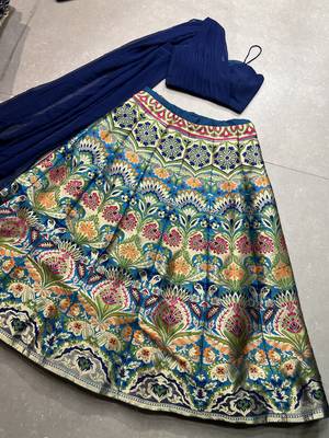 Banarasi silk blend blend Zari Weaving in Chaniya Choli 5