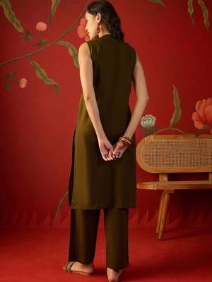 Olive green embroidered pure cotton straight kurta set 4