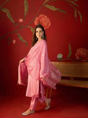 Pink roman glass kurta pant set with heavy sequin jacquard dupatta 4