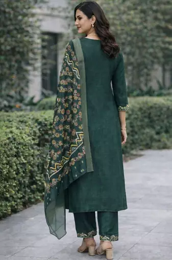 Women ethnic motifs embroidered regular thread work kurta with trousers & with dupatta