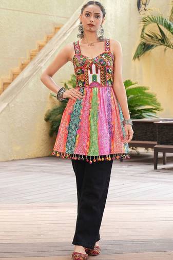 Leheriya embroidered square neck thread work thread work empire kurti