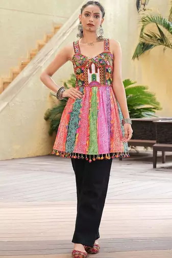 Leheriya embroidered square neck thread work thread work empire kurti