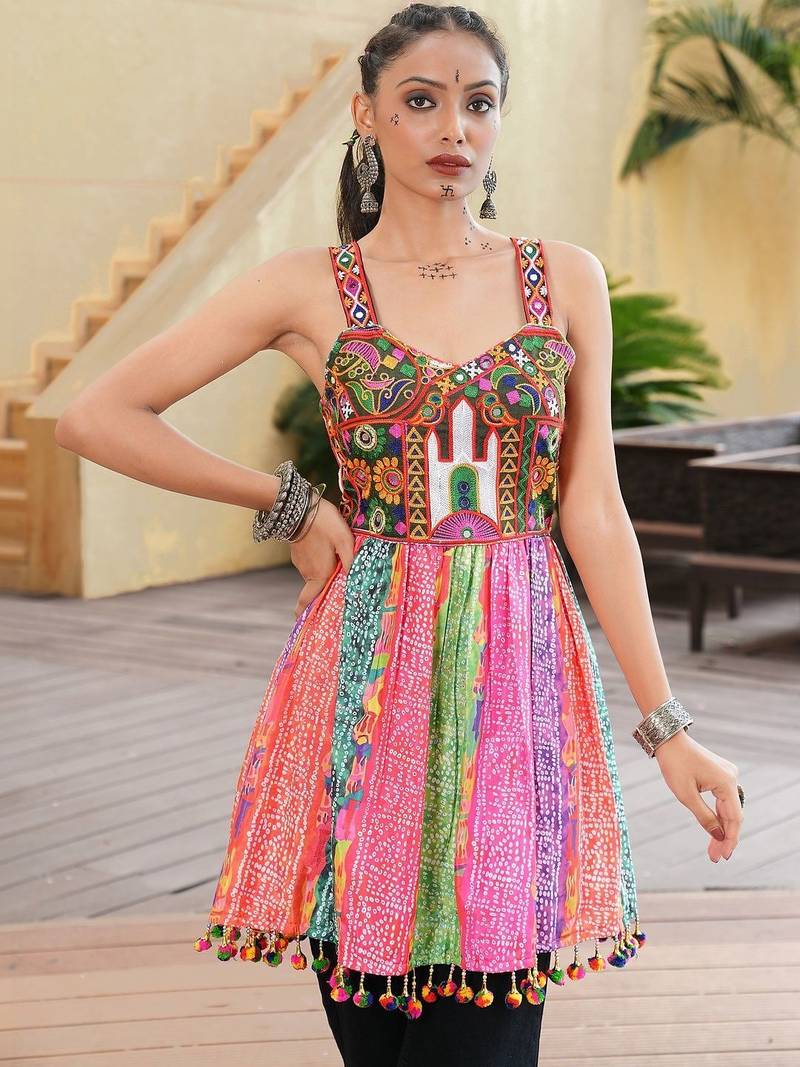 Leheriya embroidered square neck thread work thread work empire kurti