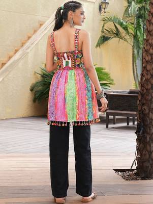 Leheriya embroidered square neck thread work thread work empire kurti 4